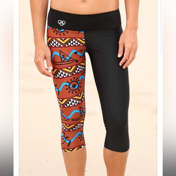 ✨ Mahiku Holoholo Capri - Picture 1 of 5